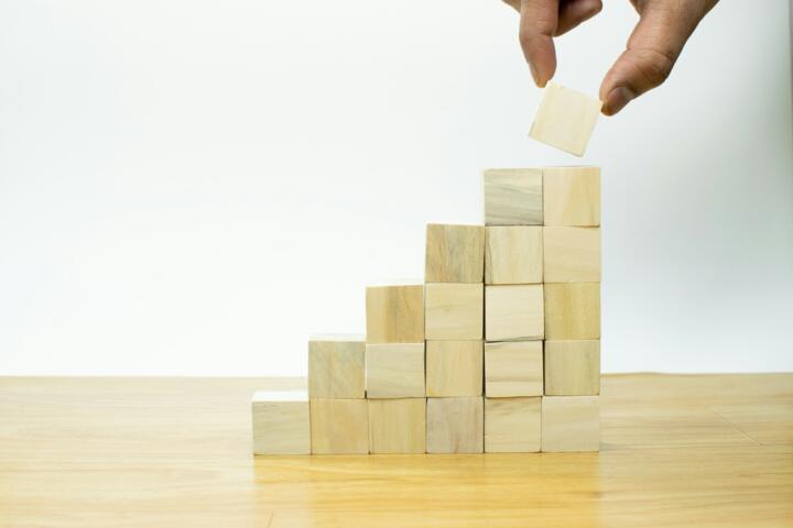 The Difference Between Saving and Investing