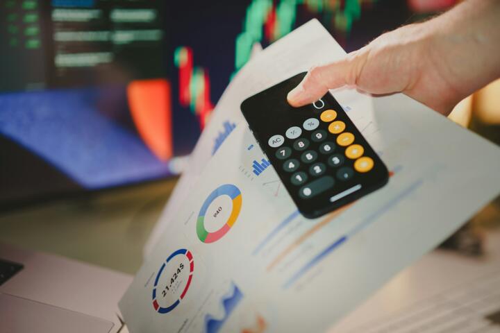 What Correlation Means When Building a Portfolio