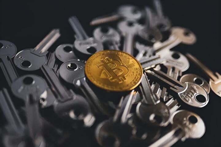 How Crypto Wallets Manage Keys Instead of Coins