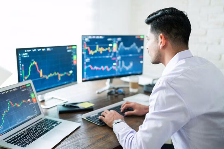 What Moving Averages Are Meant to Show